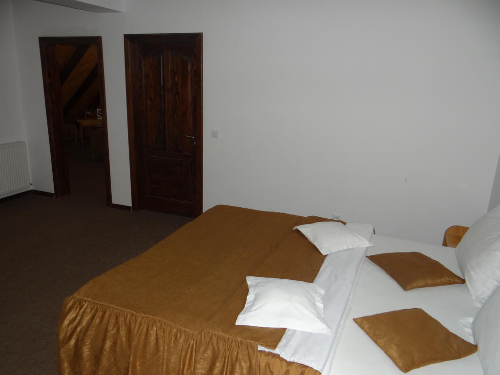 Belvedere Corbeni Zimmer foto